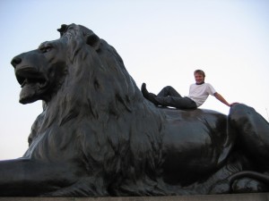 Lion a Pája